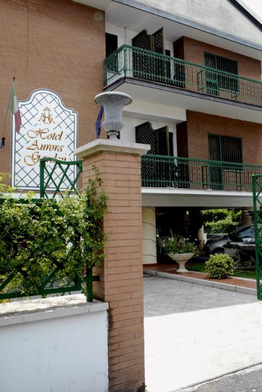 Hotel Aurora Garden 3*