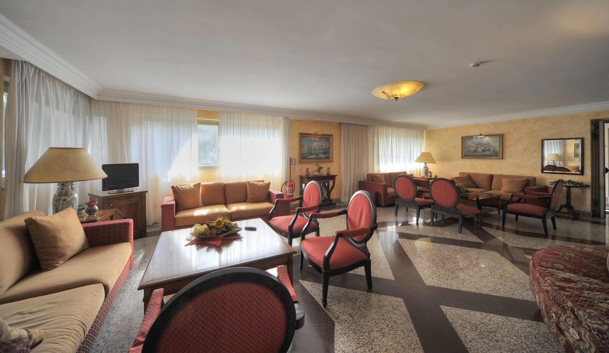 Hotel Aurora Garden